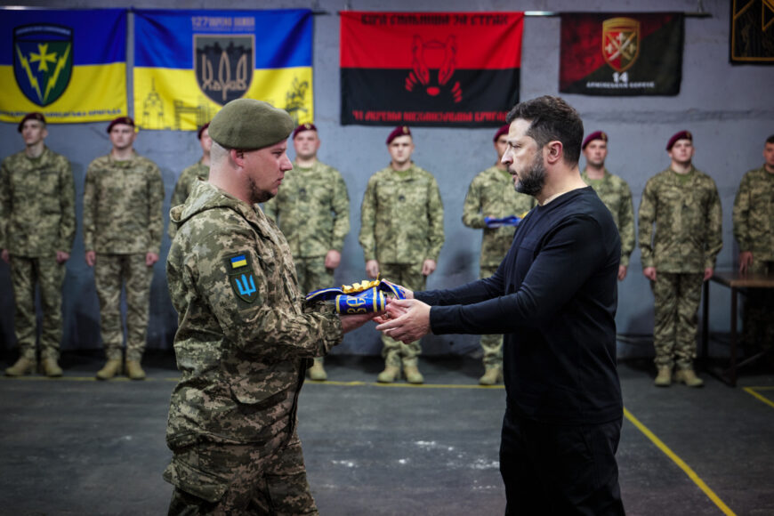 Президент Володимир Зеленський наказав присвоїти та особисто вручив відзнаку почесним найменуванням «імені Дмитра «Байди» Вишневецького» 33 окрему механізовану бригаду Сухопутних військ ЗСУ. З рук верховного головнокомандувача відзнаку отримав командир бригади полковник Дмитро Паліса.